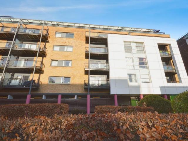 Flat for sale in Cardiff International Sports Village, Falcon Lodge