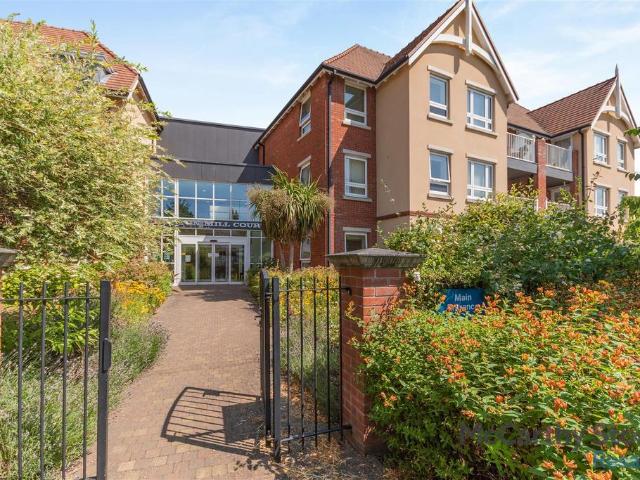 Flat for sale in Primsland, Crookhill