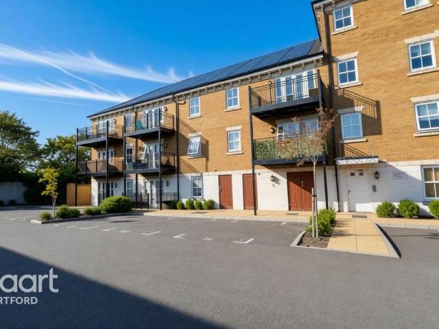 Flat for sale in London Borough of Bexley, Greater London