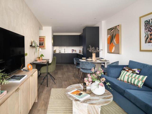Flat for sale in SW6, London