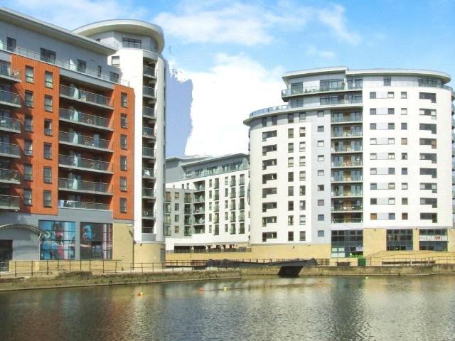 Flat for sale in Richmond Hill, West Yorkshire