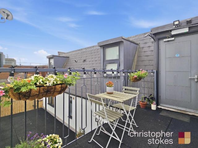 Flat for sale in Broxbourne, Hertfordshire