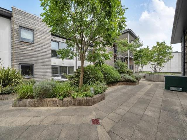 Flat for sale in Enborne, West Berkshire