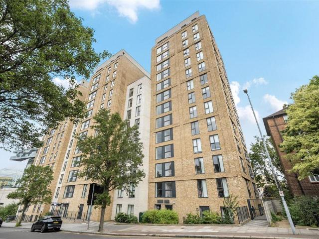 Flat for sale in Greater London
