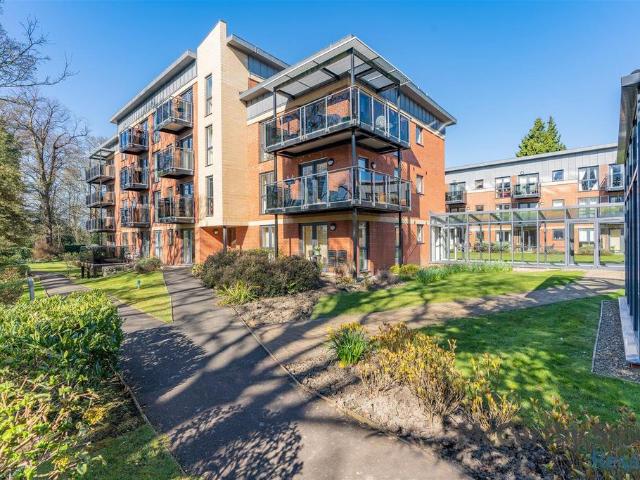 Flat for sale in Spital Tongues, Tyne And Wear