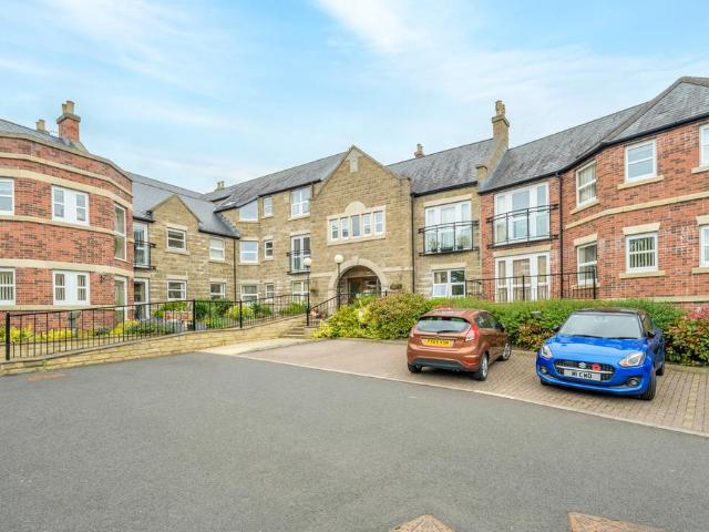 Flat for sale in Alnwick, Northumberland