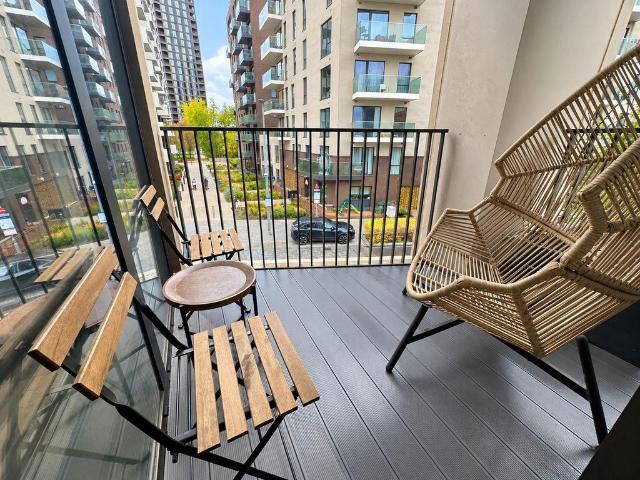 Flat for sale in Royal Borough of Greenwich, Greater London