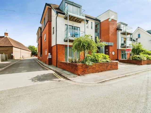 Flat for sale in New Town, Horsham