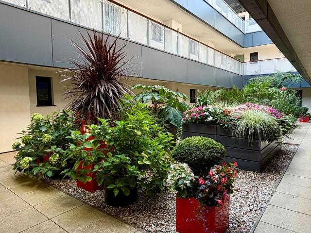 Flat for sale in Abbey End, Green Close