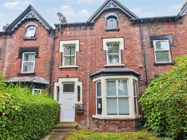 Flat for sale in Chapeltown, West Yorkshire