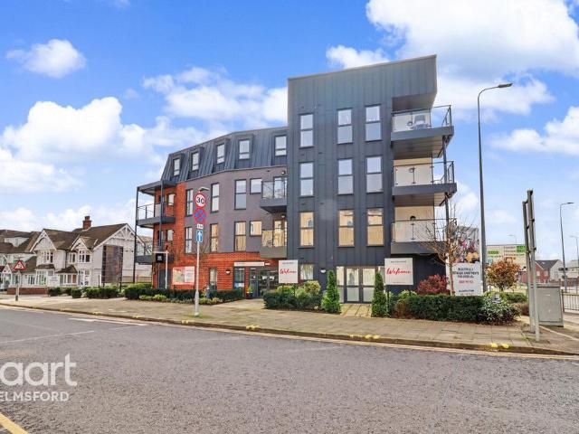 Flat for sale in Moulsham, Chelmsford