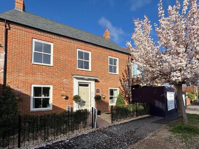 Flat for sale in The Soke, New Alresford