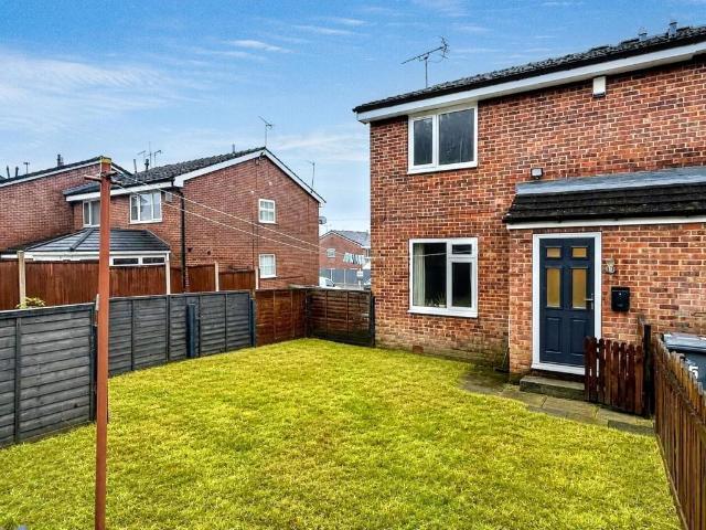 Flat for sale in Brackenfield, East Midlands