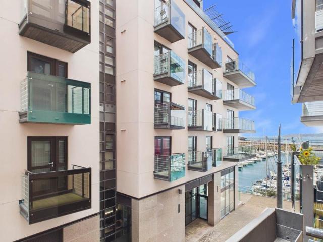Flat for sale in St Helier, Greater London