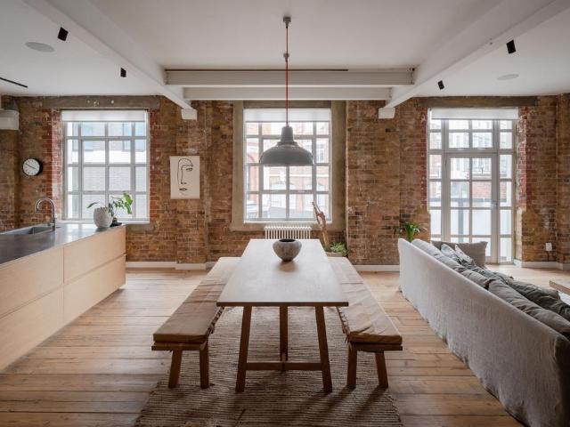Flat for sale in Finsbury, Greater London