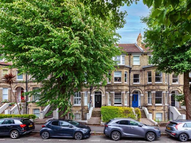 Flat for sale in Aldrington