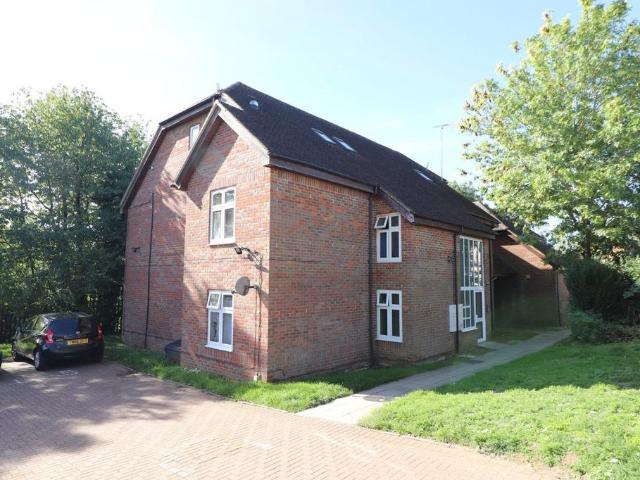 Flat for sale in Broadwater, Stevenage
