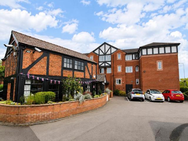 Flat for sale in Castle, Leftwich