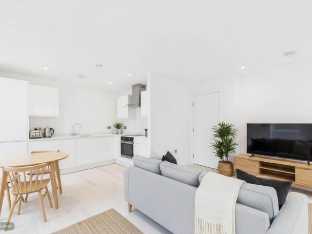 Flat for sale in St Helier, Greater London