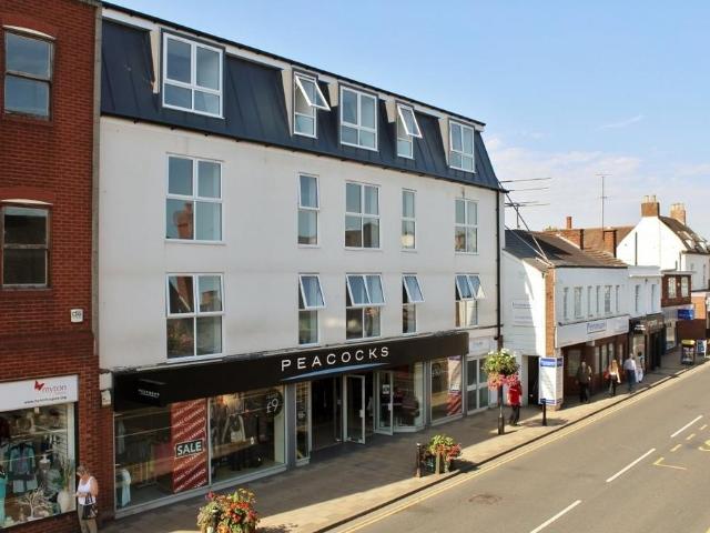 Flat for sale in Abbey End, Green Close