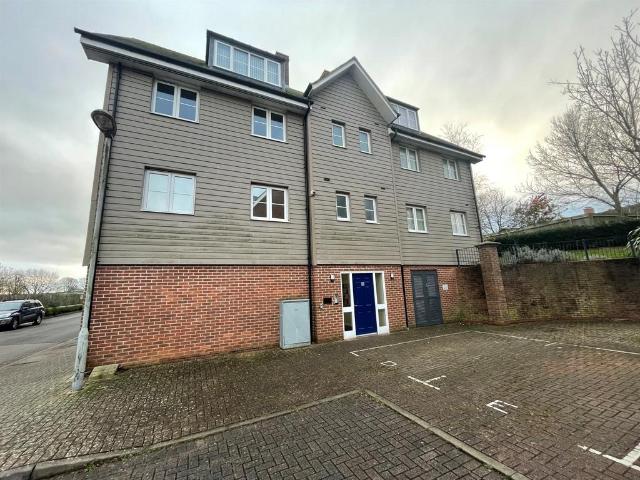 Flat for sale in Fordington, East Dorset