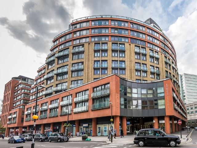 Flat for sale in Paddington, Greater London