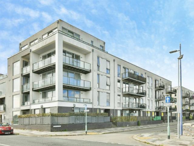 Flat for sale in Stonehouse, Mount Wise