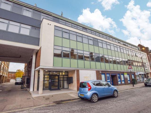 Flat for sale in Castle, Bedford