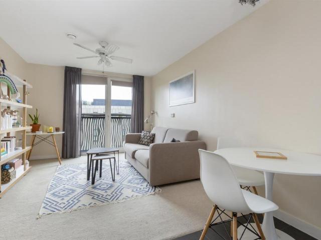 Flat for sale in Pimlico, Greater London