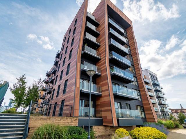Flat for sale in St Mary's, City Of Southampton