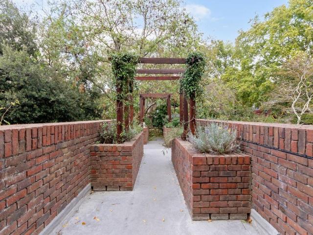 Flat for sale in St Paul's Court, Greater London