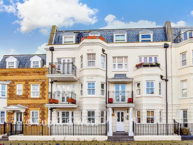 Flat for sale in Clapham, West Sussex