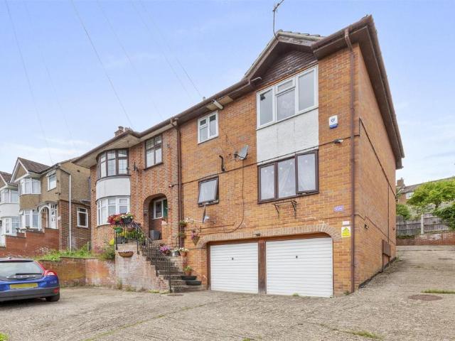 Flat for sale in Castlefield, Cressex