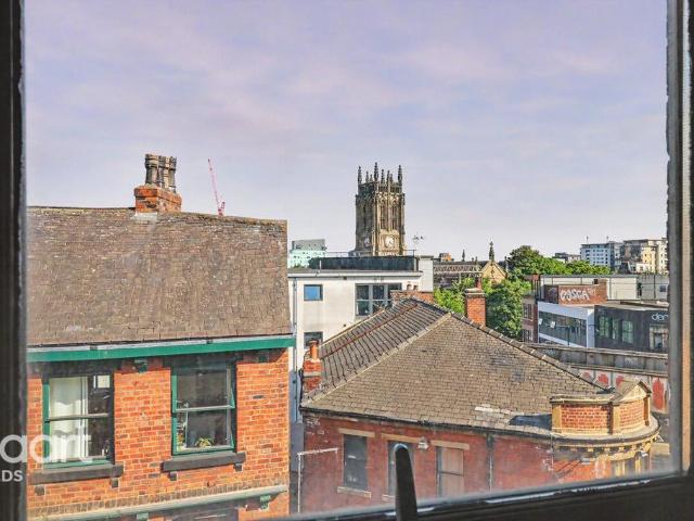 Flat for sale in West Yorkshire