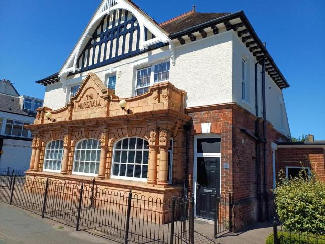 Flat for sale in Folkestone
