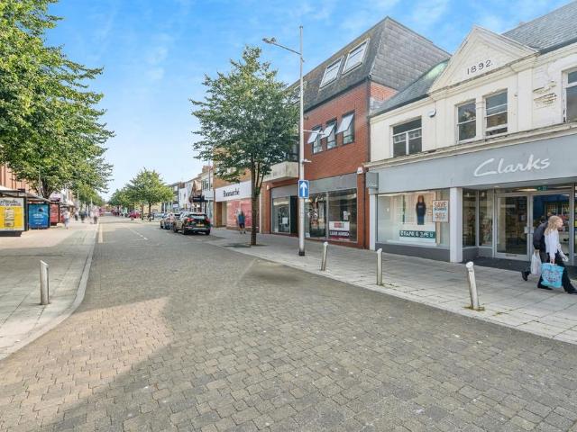 Flat for sale in Eastbridge, Suffolk