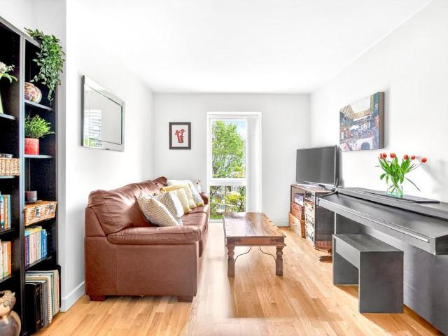 Flat for sale in Bermondsey, Greater London
