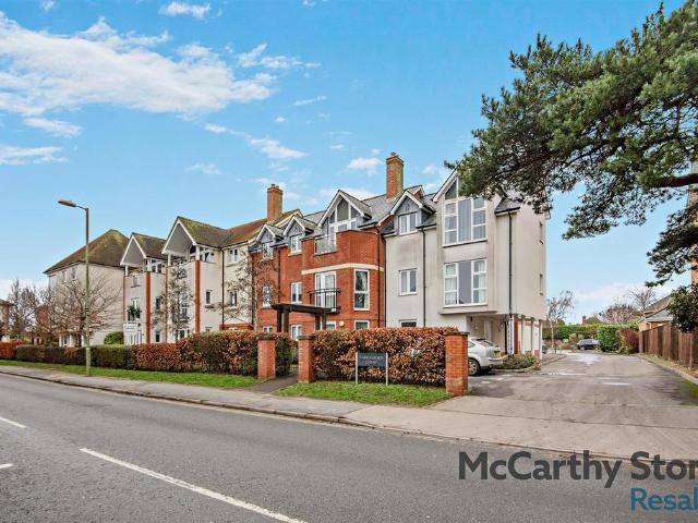 Flat for sale in Pennington, Ashurst Bridge