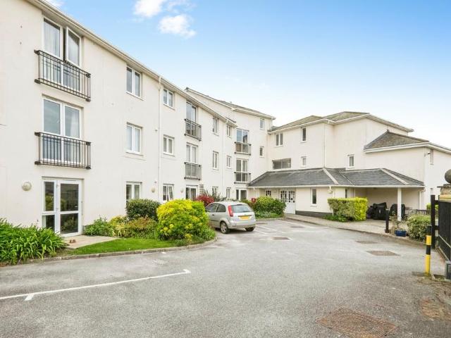 Flat for sale in Wherrytown, Penzance