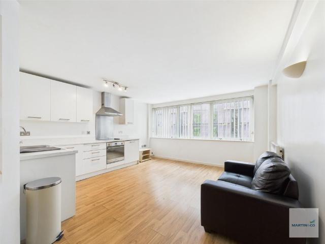 Flat for sale in St Ann's, Haddon