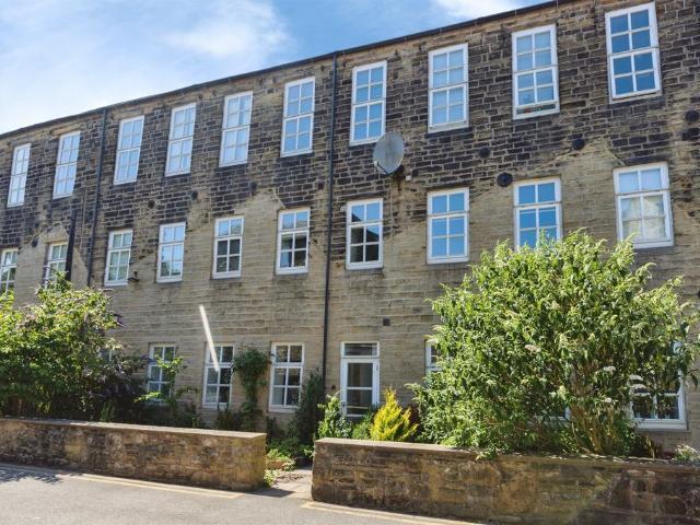 Flat for sale in Wilsden, West Yorkshire