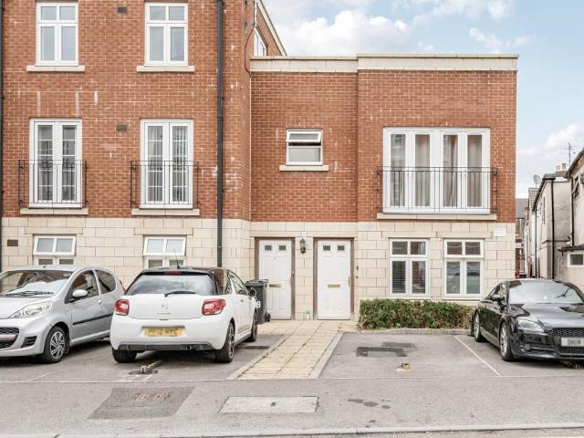 Flat for sale in Rodbourne, Swindon