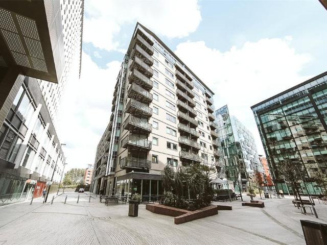 Flat for sale in Calderstones