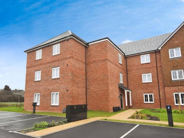 Flat for sale in Bocking, Chipping Hill