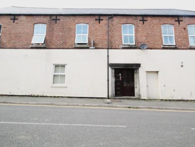 Flat for sale in Shotton, Wales