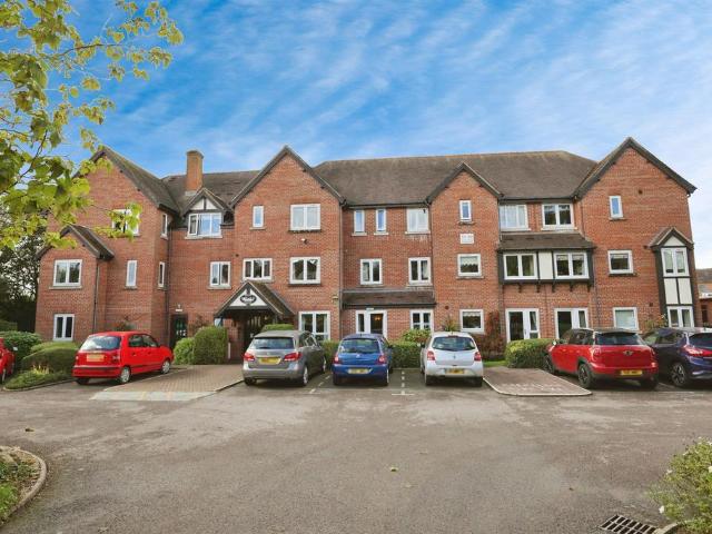 Flat for sale in Tiddington, Alderminster