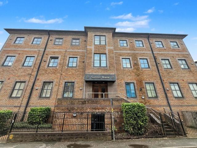 Flat for sale in Castlefield, Cressex