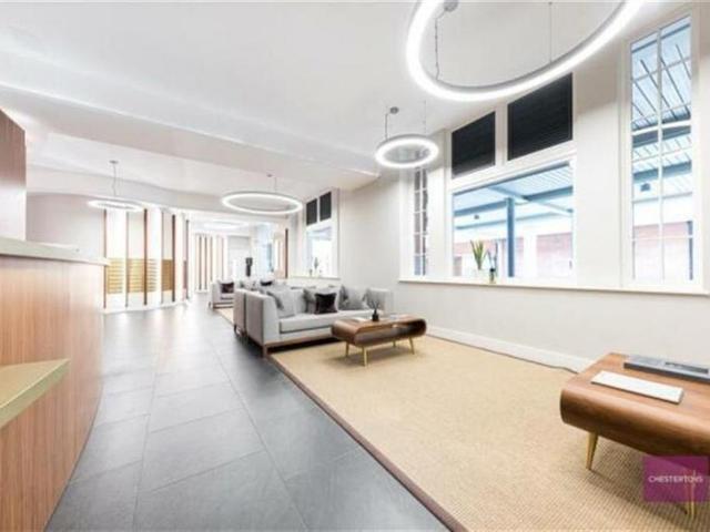 Flat for sale in Islington, Greater London