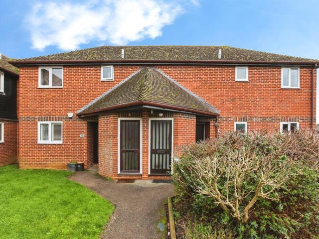 Flat for sale in Bourne Vale, Kent