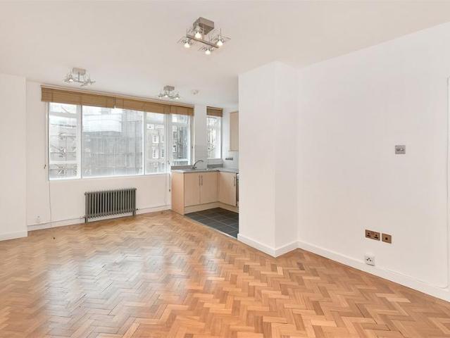 Flat for sale in East Marylebone, Marylebone